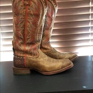 Women’s Ariat boots